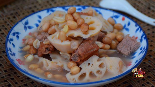 糯藕清炖排骨的做法大全