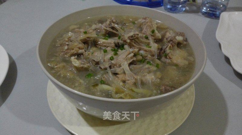 河蚌排骨煮粉丝的做法