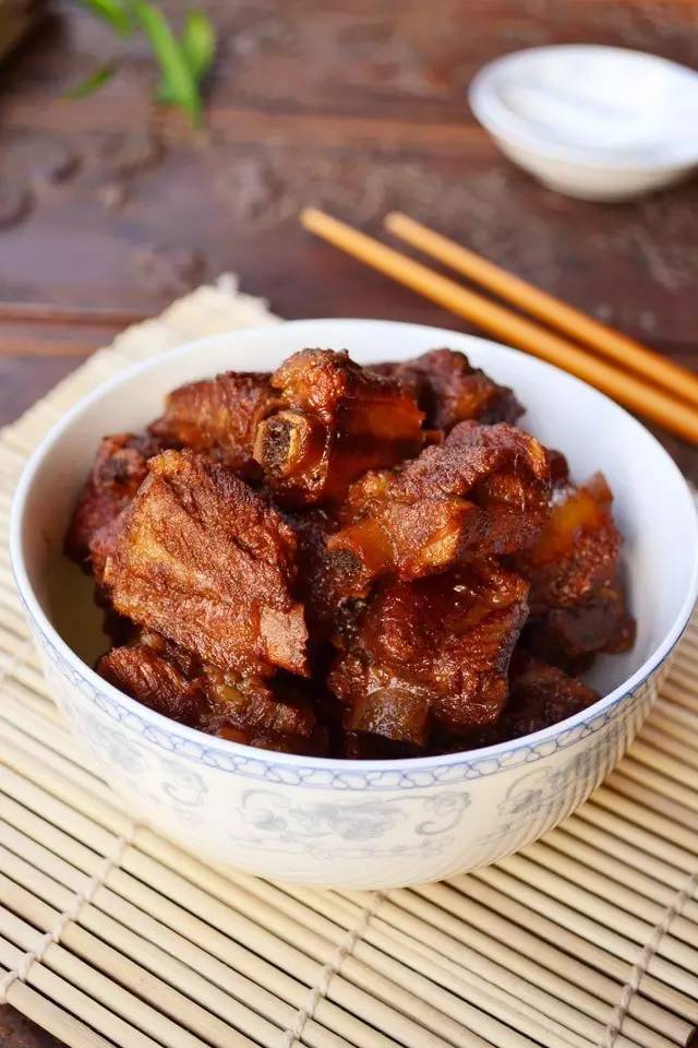 红烧菜头排骨的做法