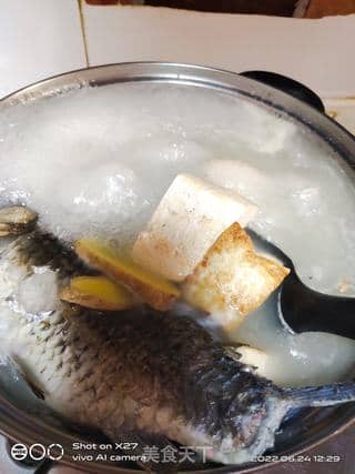 鲫鱼豆腐金桔汤的做法