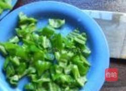 青椒炒鱼丝瓜的做法
