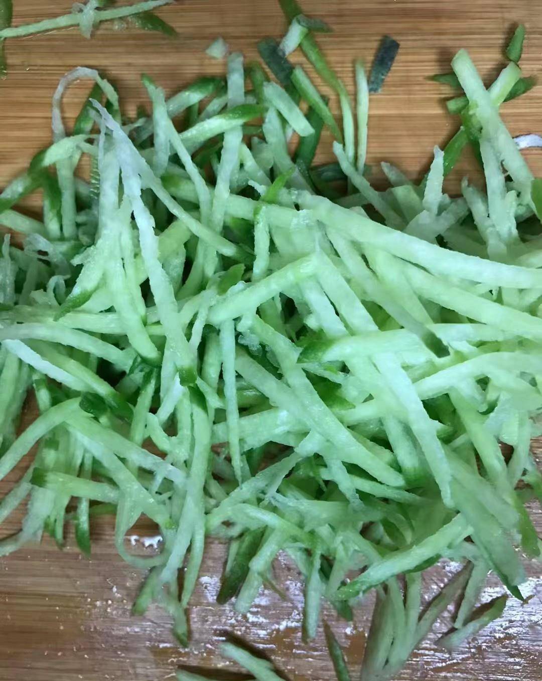 萝卜豆腐香菜卷子的做法