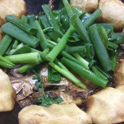 风味鱼锅饼子的做法
