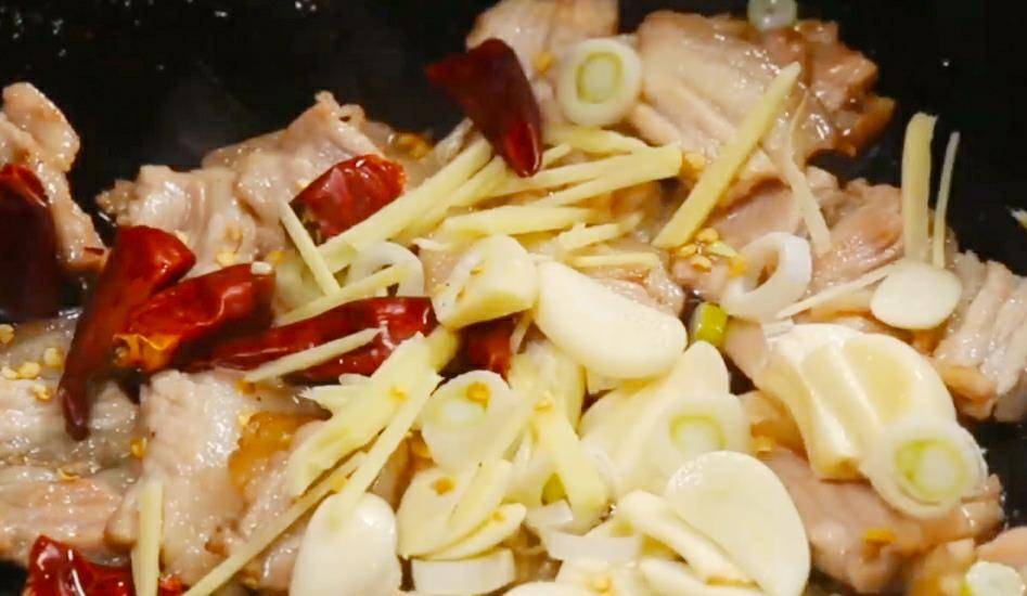 饭店里的炖豆腐做法视频