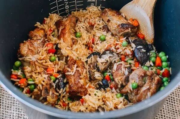 腊味排骨饭的做法电饭煲