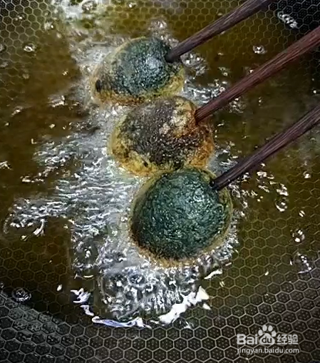 油炸皮蛋做法