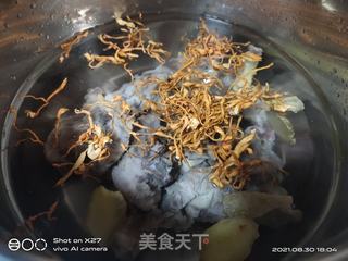 虫草黄豆炖排骨的做法