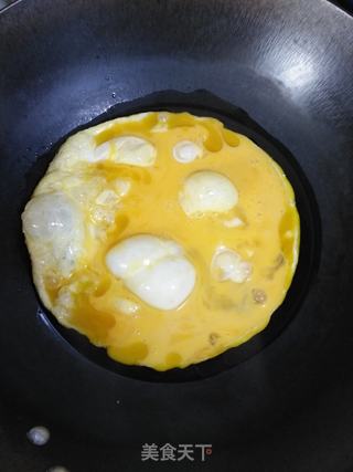 平菇炒鸡蛋火腿做法