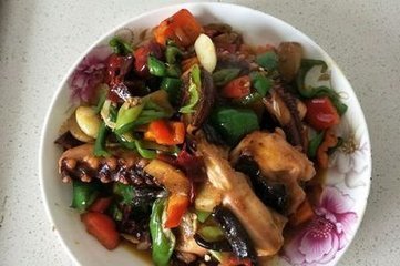 章鱼足煲汤的做法