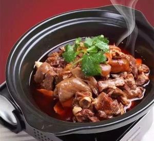 香菇鸡肉砂锅做法