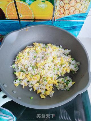鸡蛋牛奶炒饭做法视频