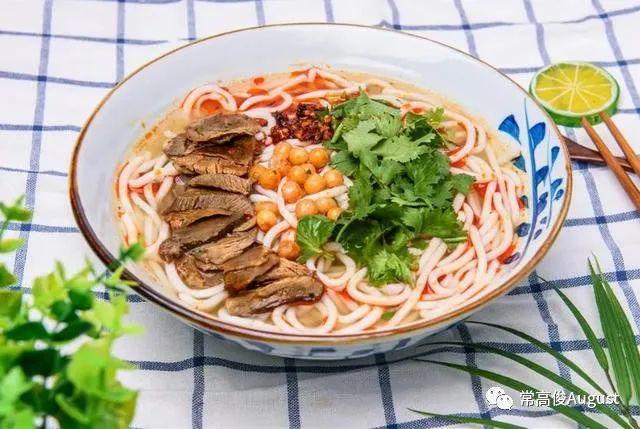 海鲜排骨米粉的做法视频