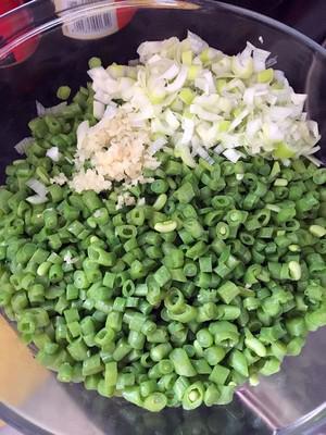 排骨豇豆角大包的做法