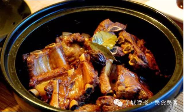锅煮排骨苦瓜汤的做法