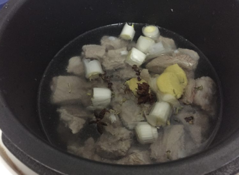 大米水炖排骨的做法大全