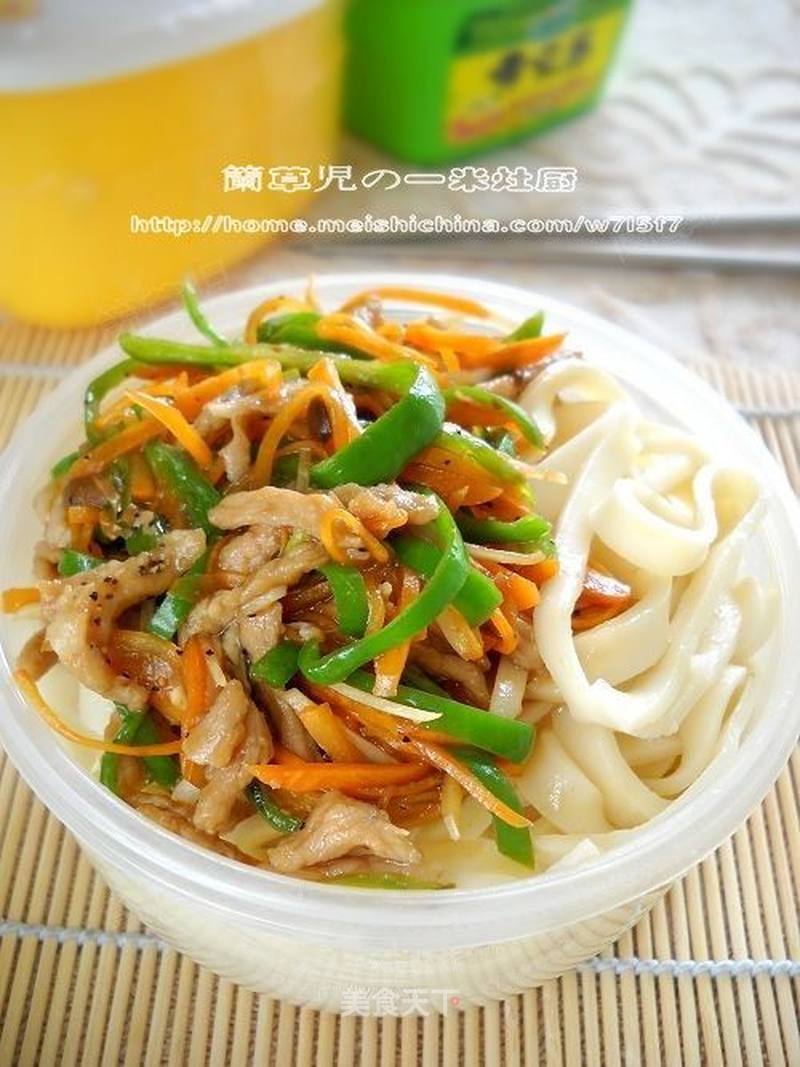 肉末青椒鸡蛋面的做法