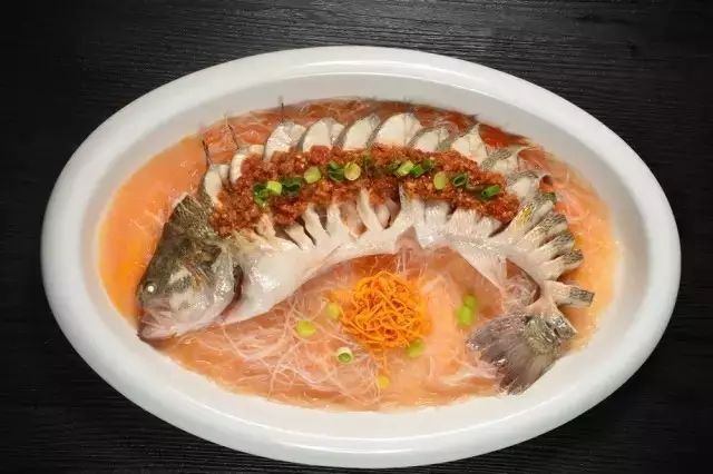 蒸蝶尾鱼身的做法