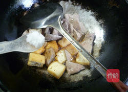 猪肝炖油豆腐的做法