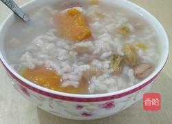 墨鱼干排骨花生粥的做法