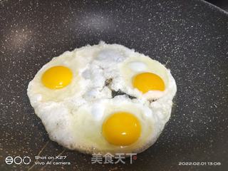火腿和鸡蛋搅拌做法视频
