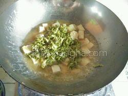 槐花煮豆腐的做法