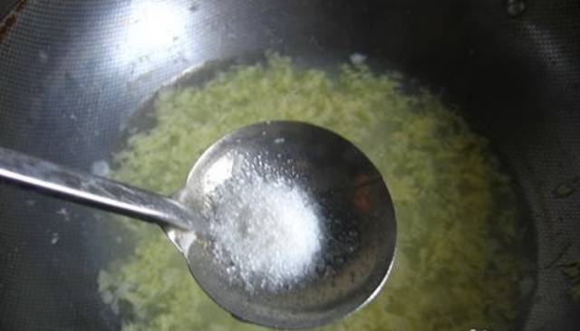 醪糟大米鸡蛋汤做法