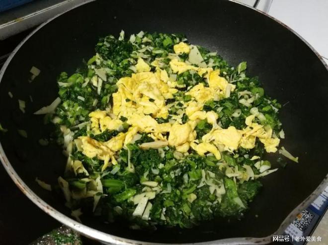 东北芥菜炒鸡蛋做法