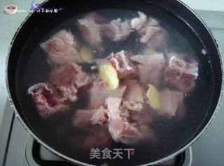 民间煨排骨汤的做法大全