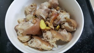 鸡鸭鱼猪脚的做法