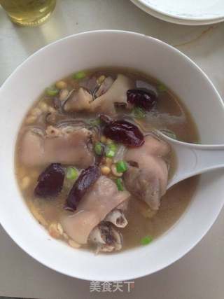 炖猪脚大豆汤的做法