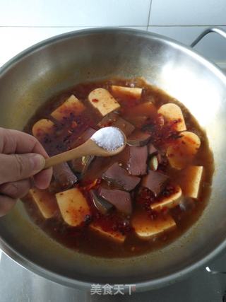水煮猪大肠豆腐的做法