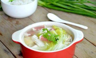豆腐葱花猪肉汤的做法