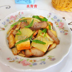 炒油炸土豆豆腐的做法