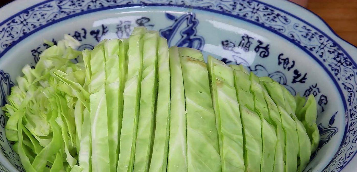 粉丝包菜凉拌鸡蛋做法