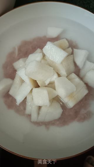 炖锅雪梨肉饼汤的做法