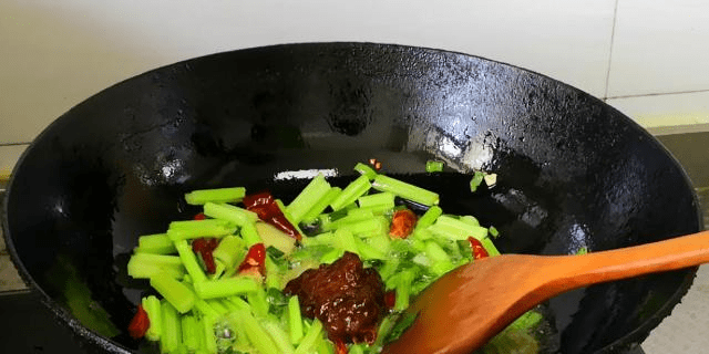 螺蛳豆腐煲的做法窍门