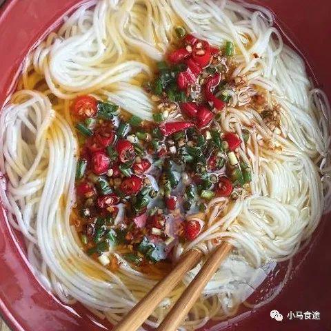 鸡蛋盐醋面做法