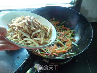 炒萝卜豆腐丝的做法