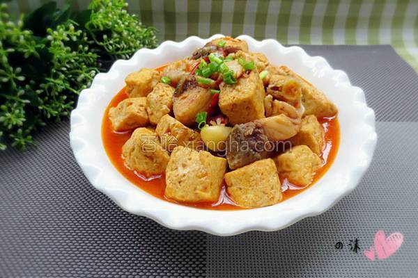豆腐茄子烧鲢鱼的做法