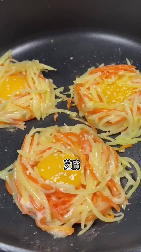 鸟巢鸡蛋饼做法