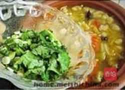 肥肠砂锅豆腐煲的做法