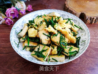 绿豆牙炒豆腐的做法