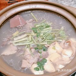 鸭血粉丝砂锅豆腐的做法