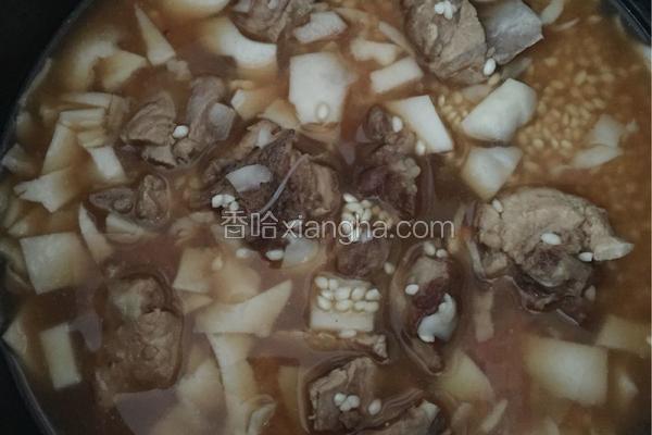 红烧排骨椰子肉的做法