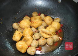 鱼炒油豆腐的做法