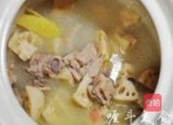 莲藕顿排骨的做法