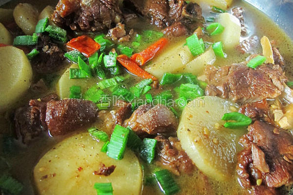 羊肉烩豆腐炖锅的做法
