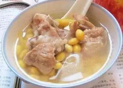 有料包的排骨汤做法