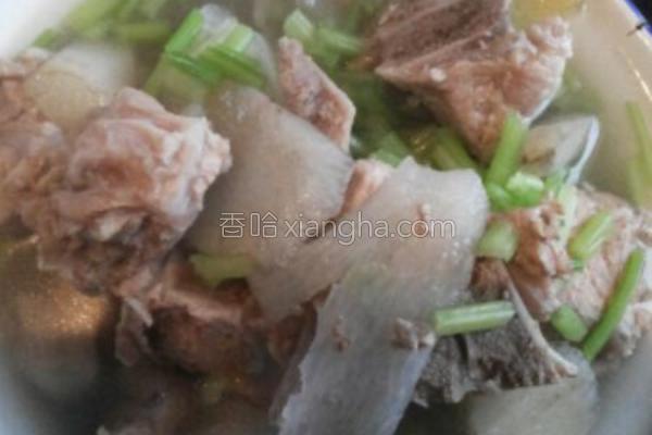 芹菜煮排骨的做法