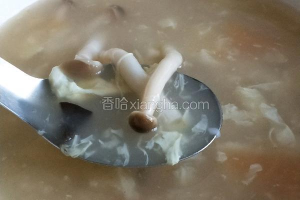 蟹鲍菇汤的做法